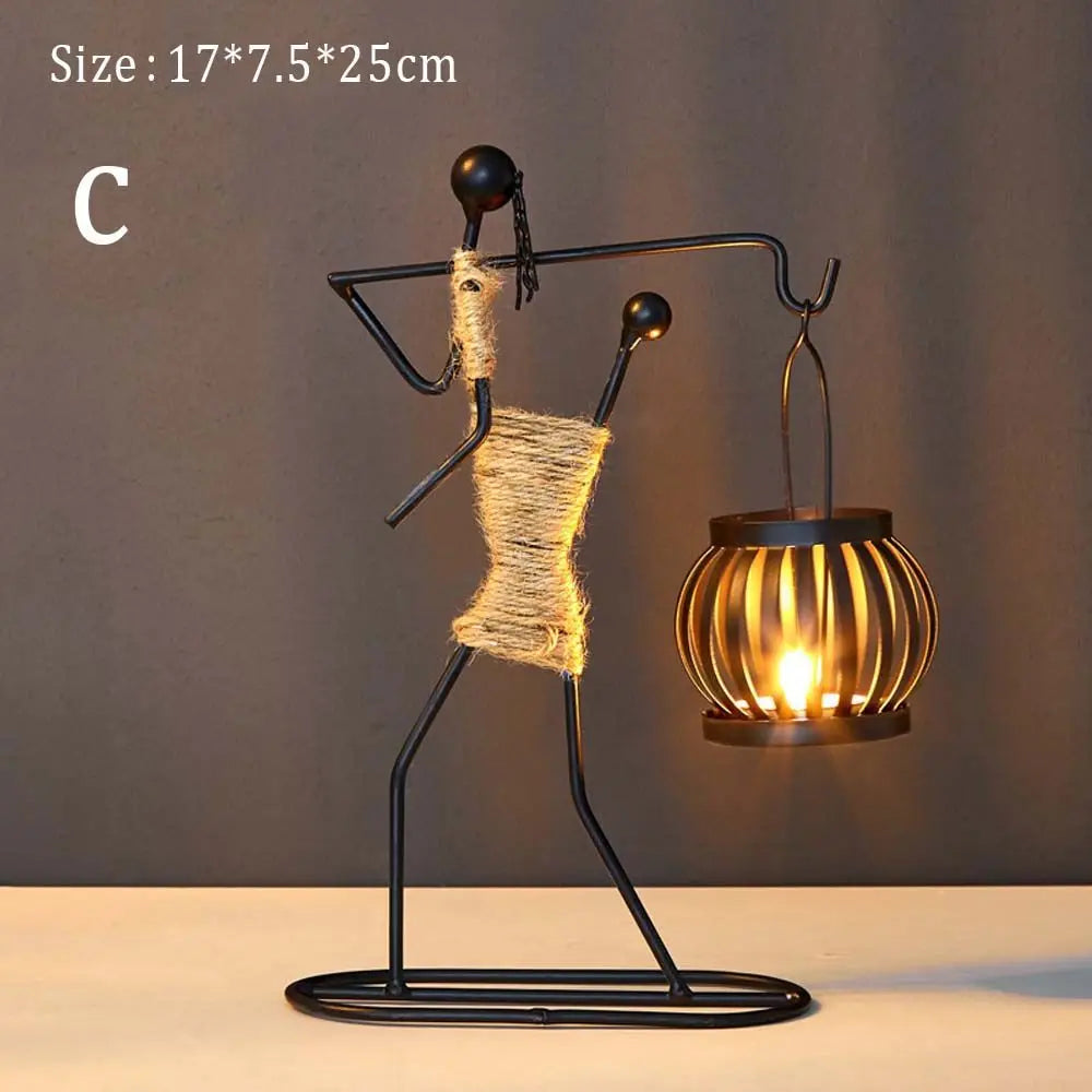 Candelabro Metálico Nórdico – Escultura Abstracta de Personaje Hecha a Mano