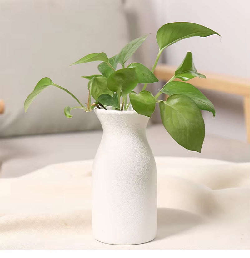 Florero de Cerámica Japonesa Nórdica Blanco/Negro Mate – Hecho a Mano, Estilo Zen