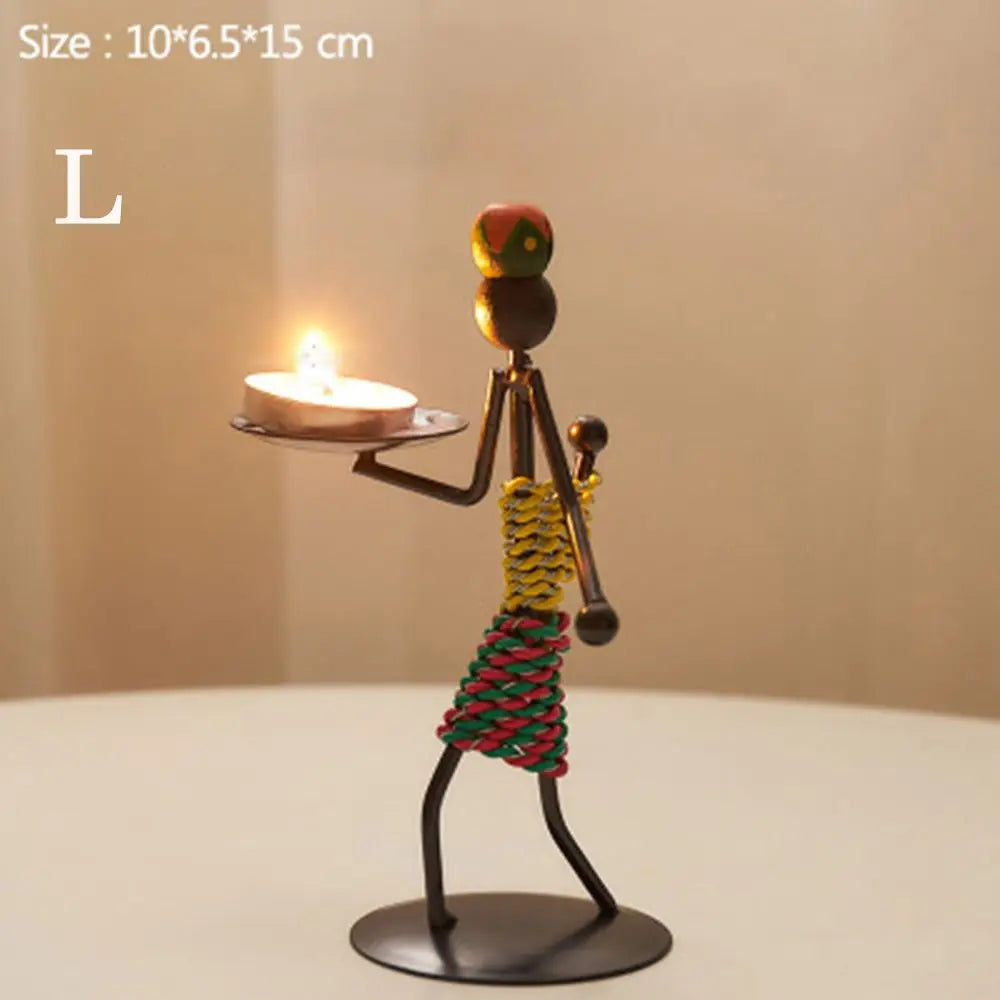 Candelabro Metálico Nórdico – Escultura Abstracta de Personaje Hecha a Mano
