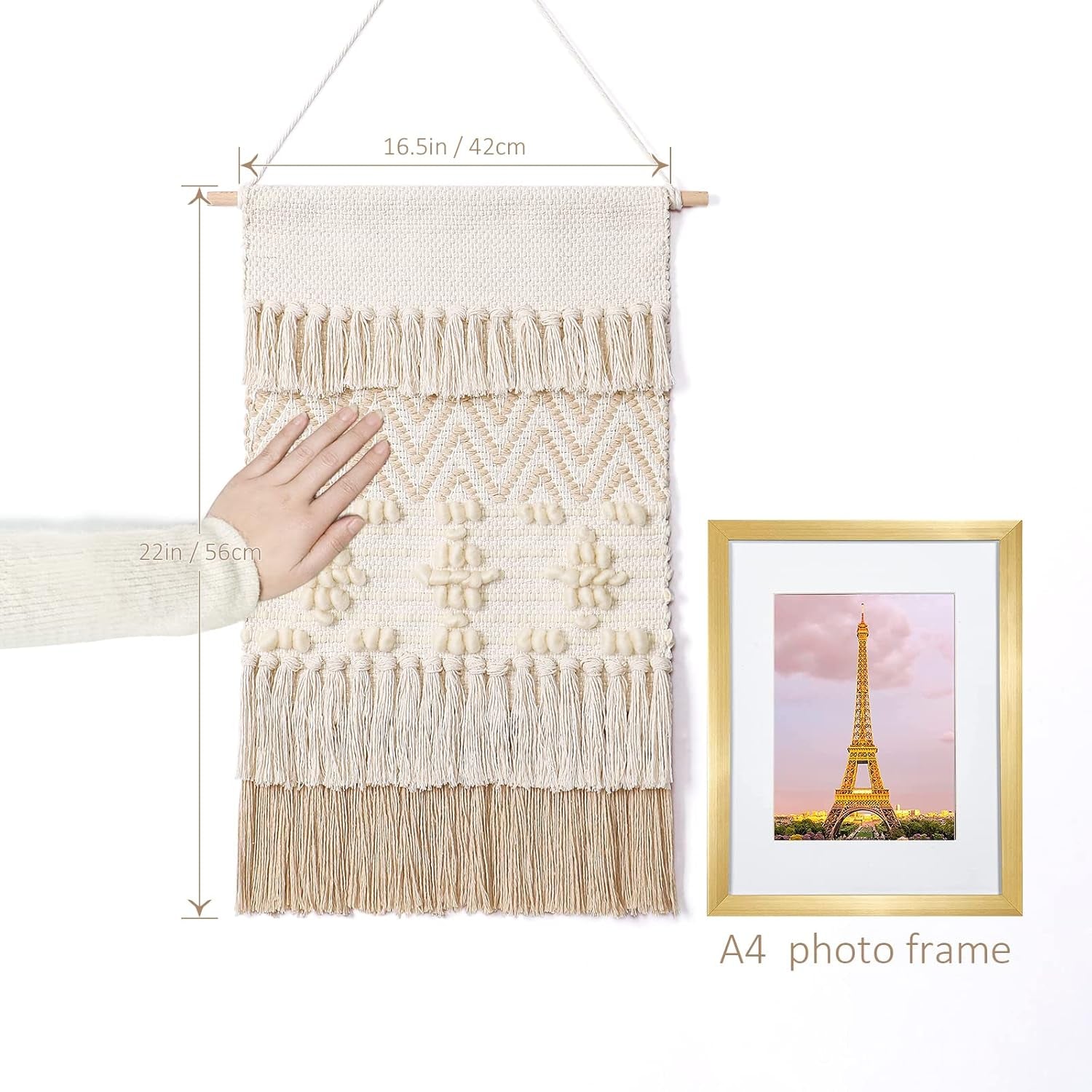 Tapiz Macramé Geométrico con Borla y Bolita de Lana