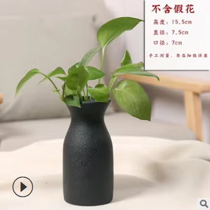 Florero de Cerámica Japonesa Nórdica Blanco/Negro Mate – Hecho a Mano, Estilo Zen