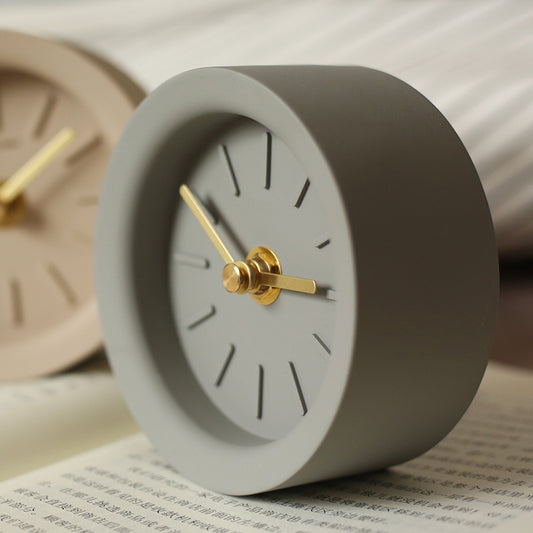 Reloj de Mesa Redondo Minimalista de Cemento – Estilo Industrial Nórdico y Silencioso