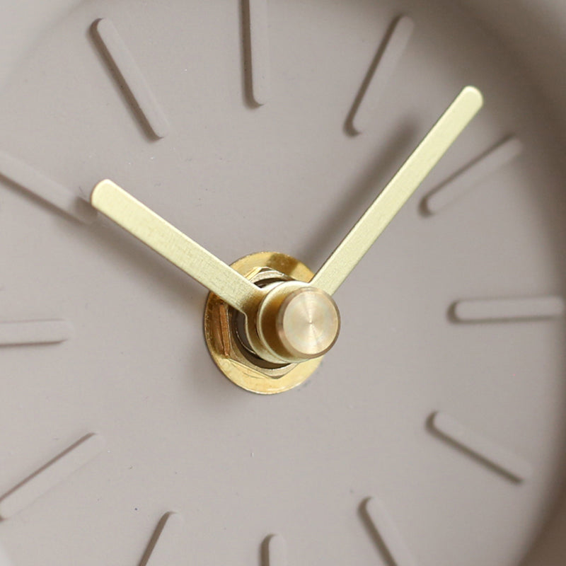 Reloj de Mesa Redondo Minimalista de Cemento – Estilo Industrial Nórdico y Silencioso