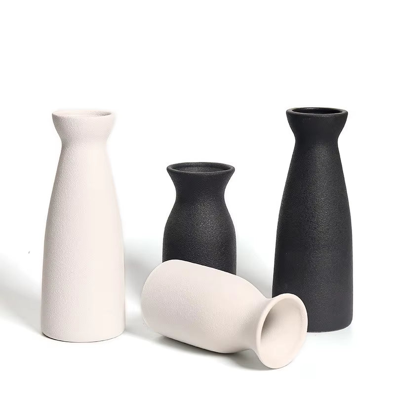Florero de Cerámica Japonesa Nórdica Blanco/Negro Mate – Hecho a Mano, Estilo Zen