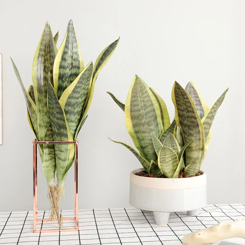 Planta Artificial de Hojas Largas 21-68 cm – Decoración Tropical